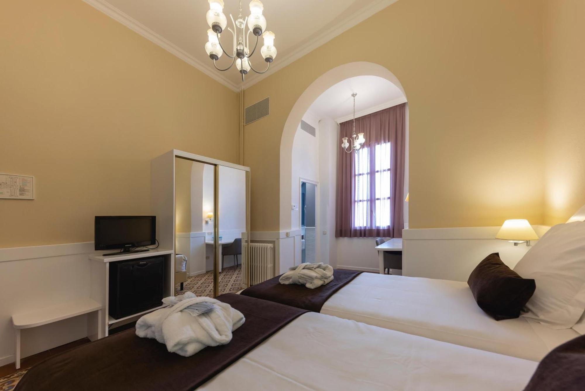 Balneari Vichy Catalan Hotel Caldes de Malavella Bagian luar foto